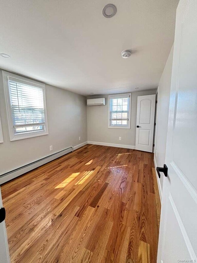 Building Photo - 70 Appletree Ln