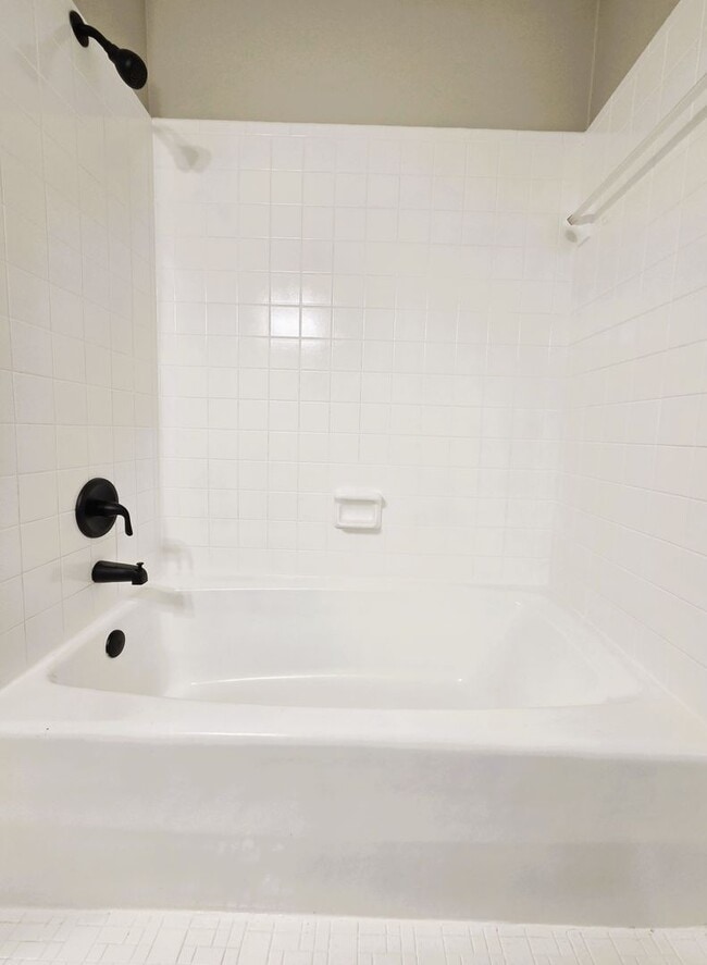 Building Photo - Remodeled ranch on large serene lot in Amelia County.