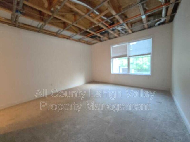 Building Photo - 1157 Meadow Lark Way