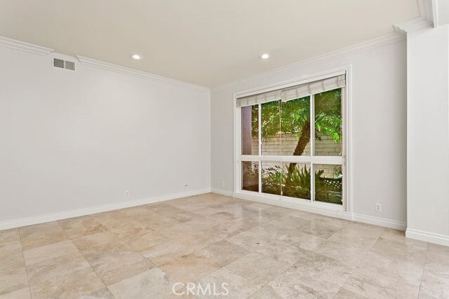 Building Photo - 26 Tahoe