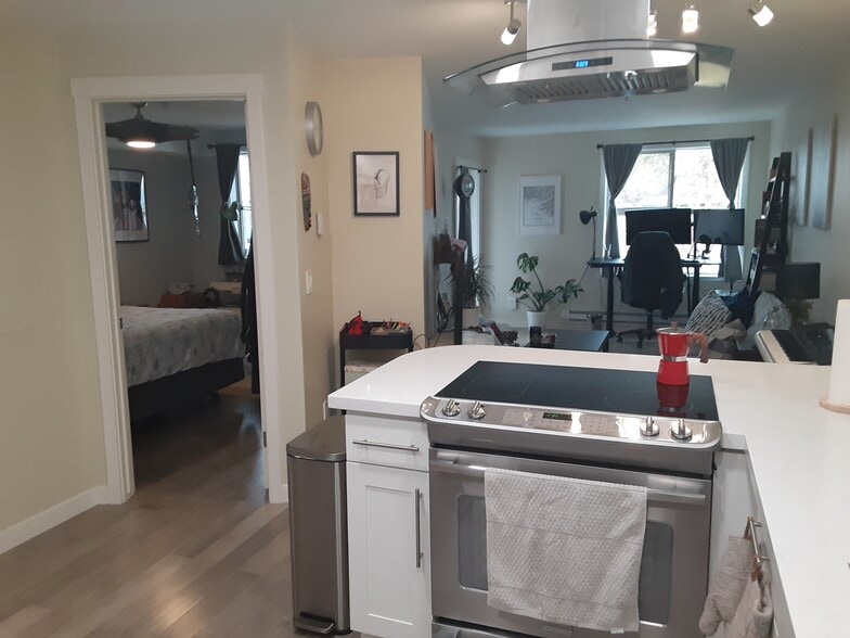 Building Photo - 769 Hayes St