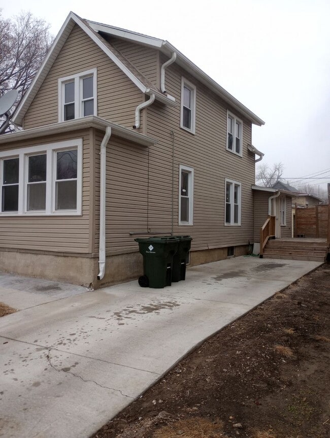 Building Photo - 1223 24th St