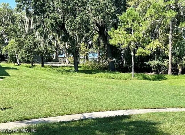 Building Photo - 1162 Carmel Cir