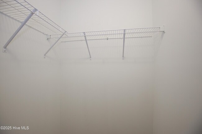 Building Photo - 1170 Camellia Dr