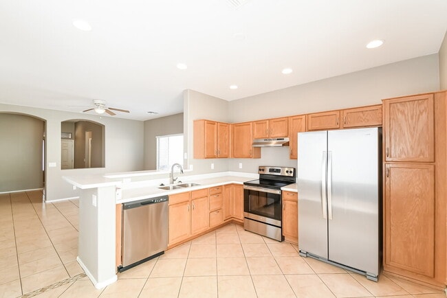 Building Photo - 327 N 76th Pl