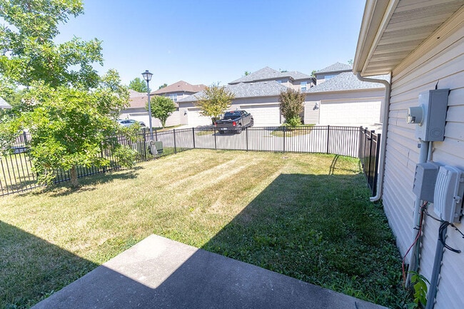 Building Photo - 1881 Field St