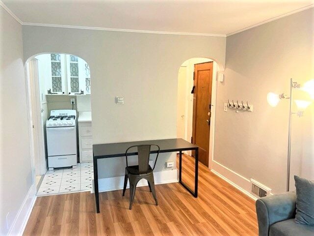 Building Photo - 1003 E Fayette St