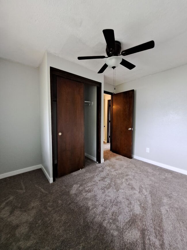 Building Photo - Bremerton Area Duplex