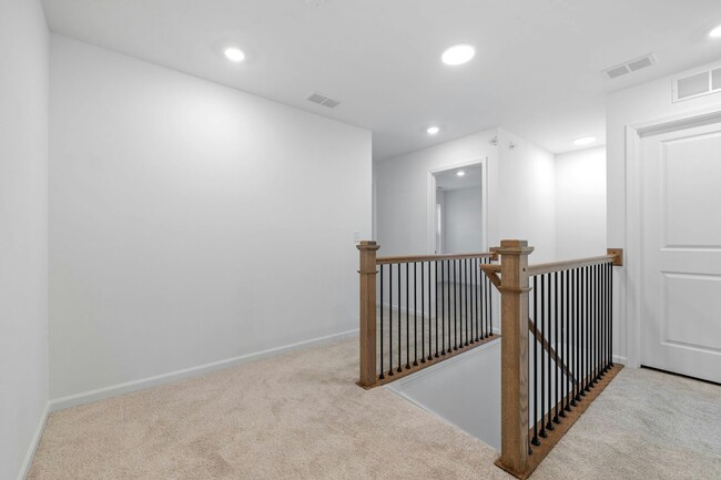 Building Photo - 16531 Golden Vly Ln