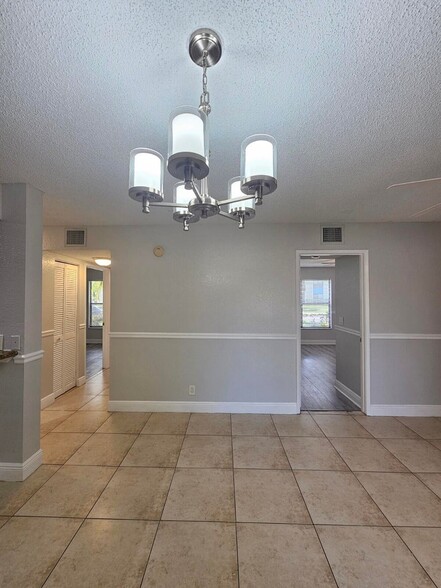 Building Photo - 1700 Windorah Way