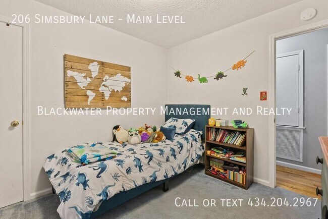 Building Photo - 206 Simsbury Ln