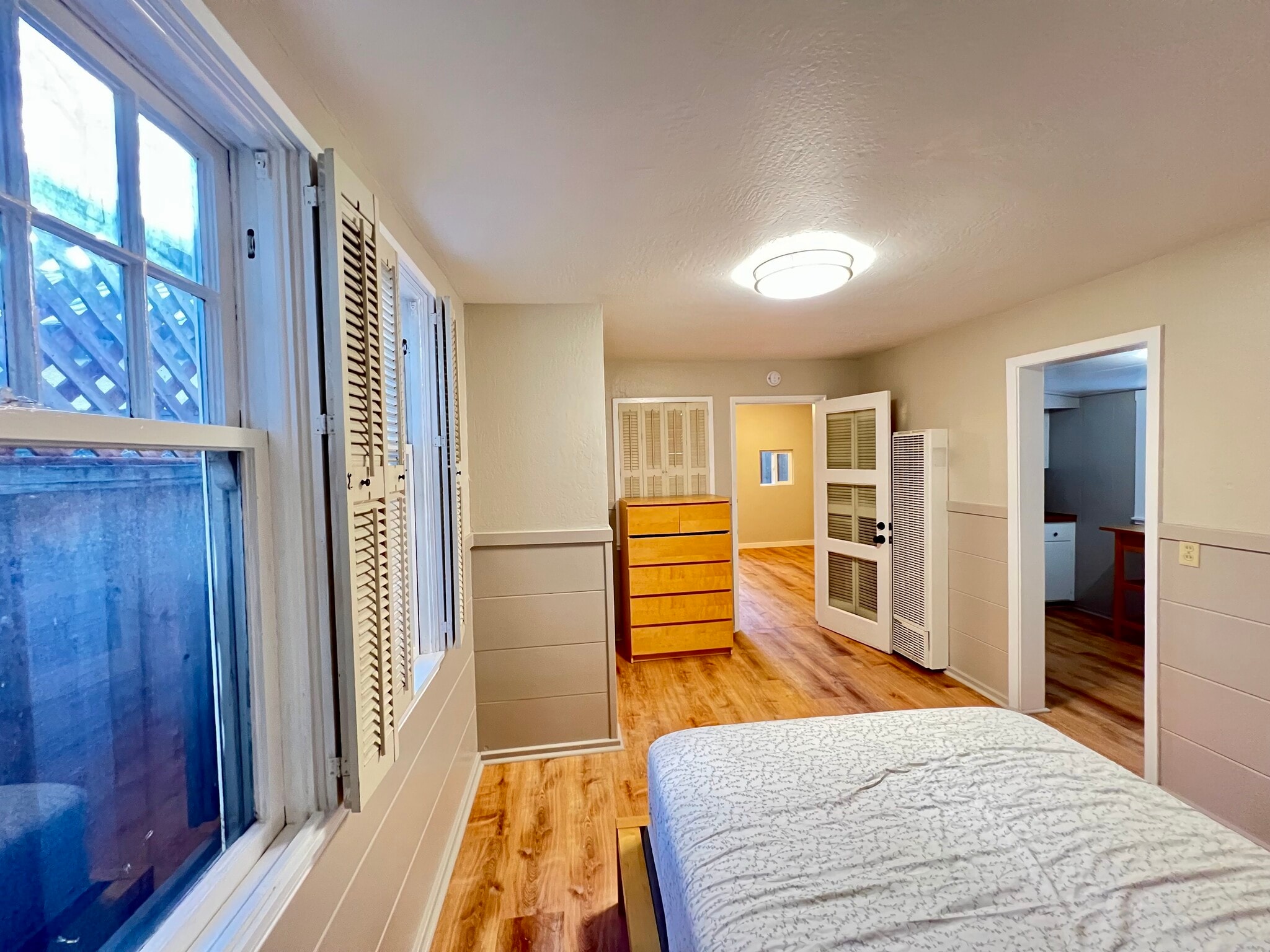 Bedroom - 1226 Middlefield Rd