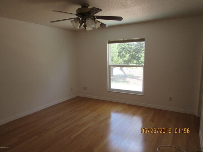 Building Photo - 156 Wilson Ave