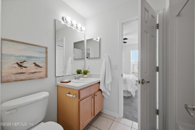 Building Photo - 334 Scrub Jay Dr