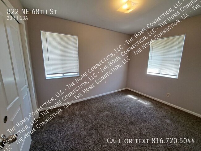 Building Photo - Recently Updated 2 Bed / 1 Bath Townhouse ...