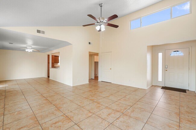 Building Photo - 270 Littler Dr SE