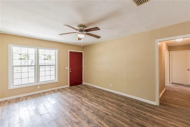 Building Photo - 905 N Banks St