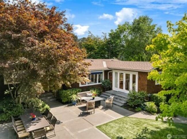 Building Photo - 4510 48th Ave NE