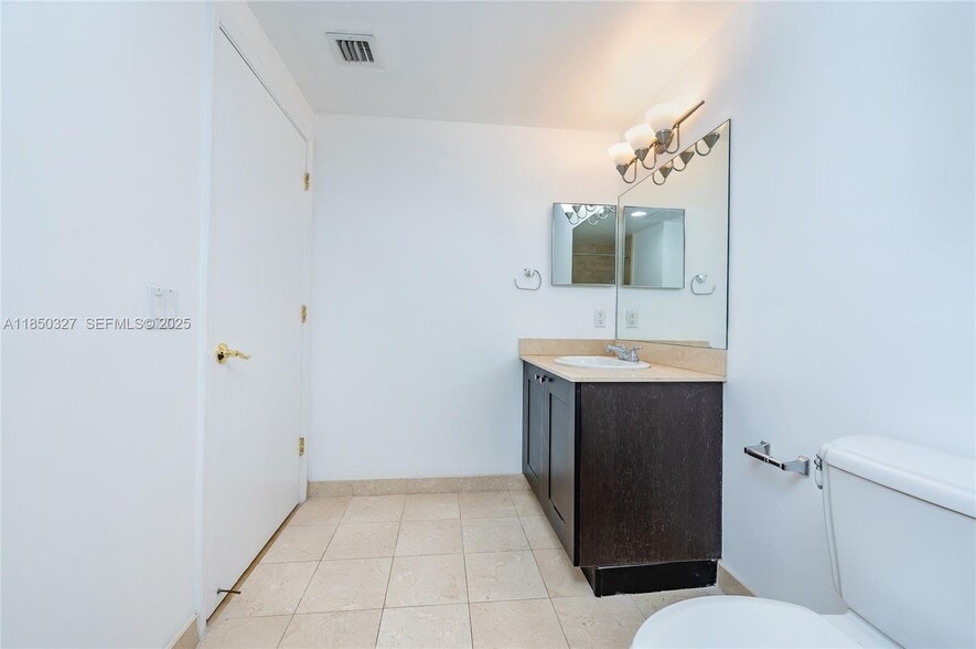 Building Photo - 4100 Salzedo St