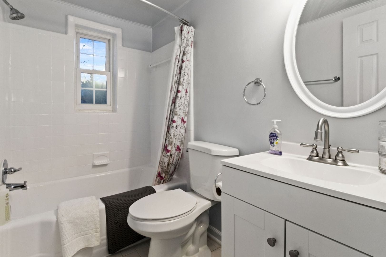 Building Photo - 2301 Farrington Ave