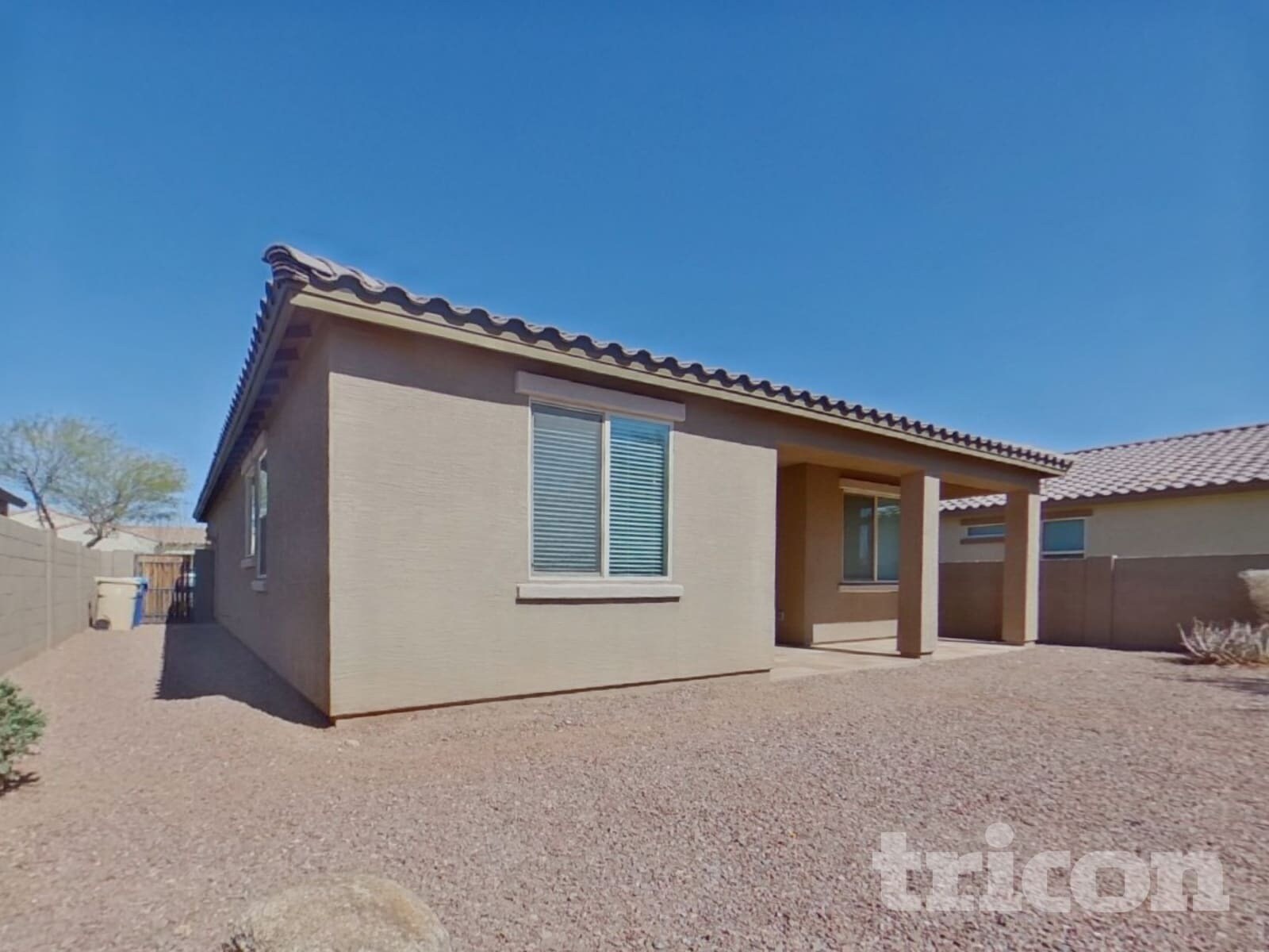 Building Photo - 21195 W Palm Ln