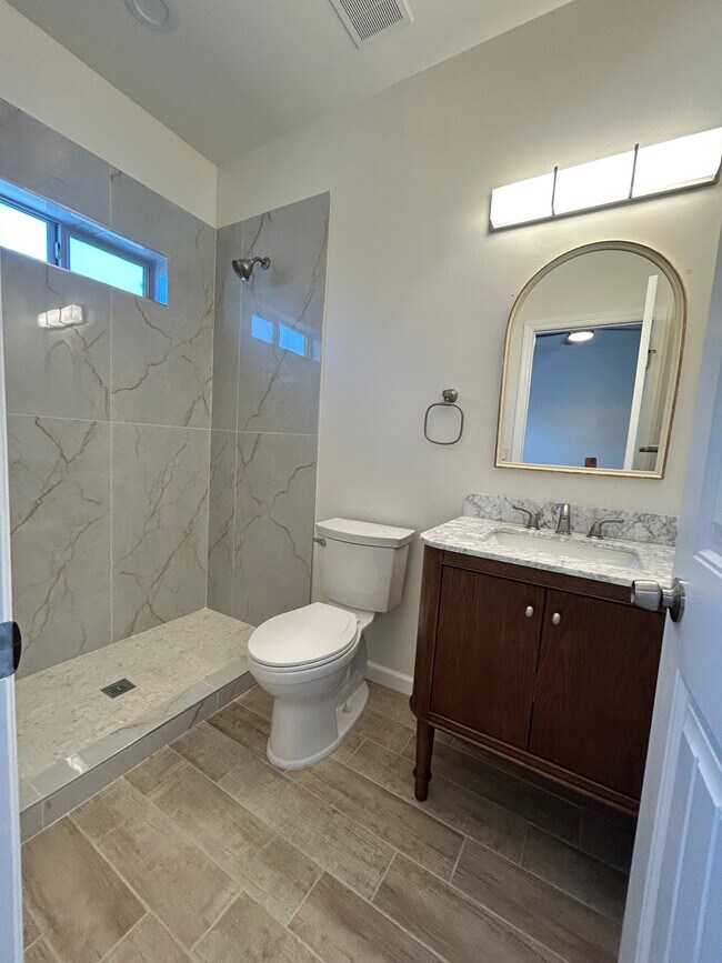 Building Photo - 1324 Renda Ct
