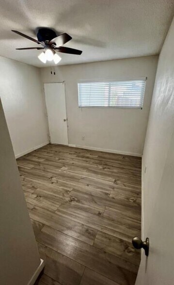 Building Photo - 174 Maple Ave