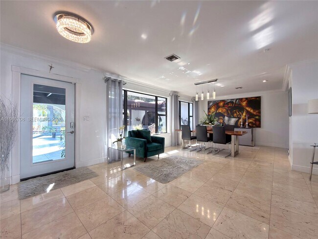 Building Photo - 7925 SW 124th St