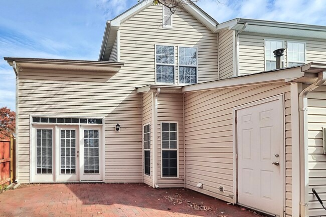 Building Photo - 141 Ross Moore Ave