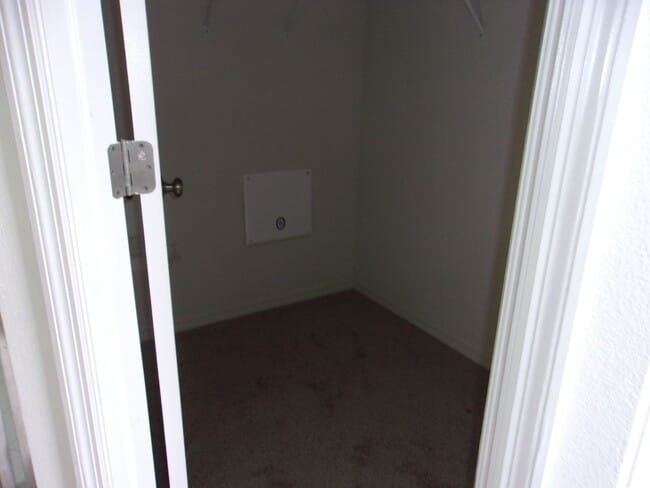 Building Photo - SPRING RIDGE COMMUNITY