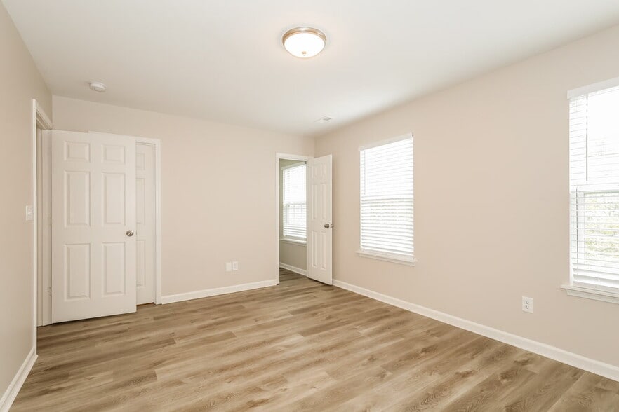 Building Photo - 14072 Singleleaf Ln