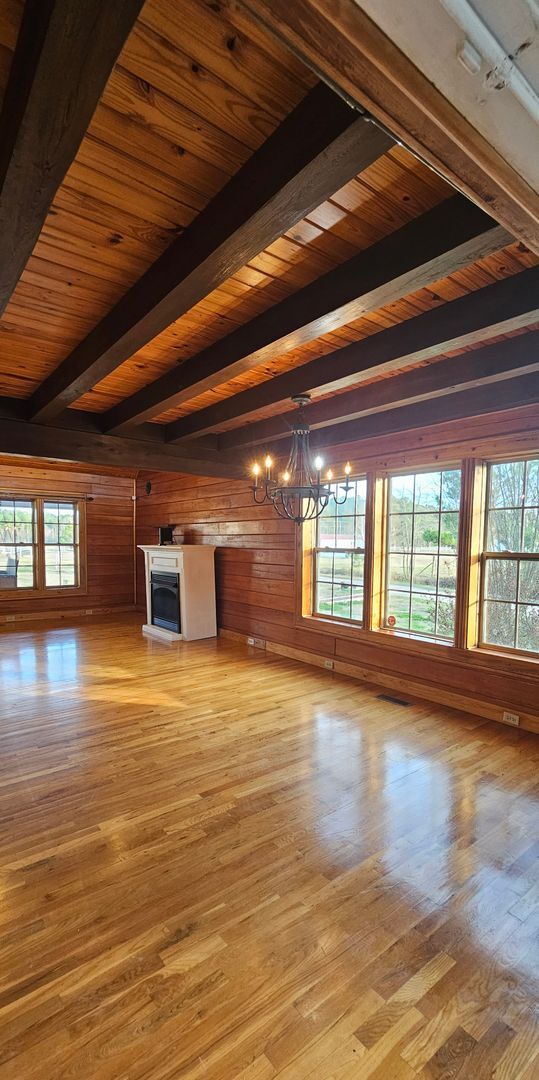 Building Photo - Private Log Cabin Home Peaceful Country Living on Acreage