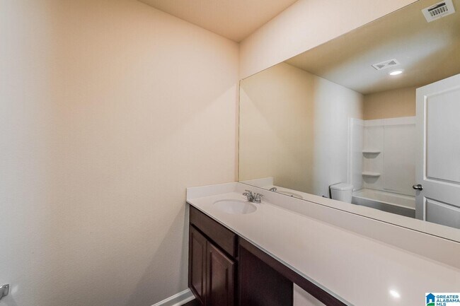 Building Photo - 124 Clover Ln