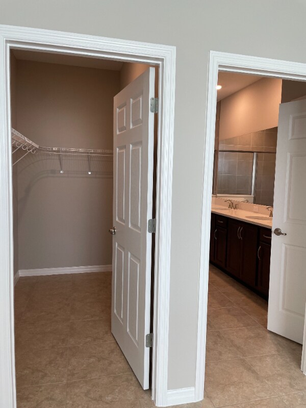 Building Photo - 7214 SW 57th St