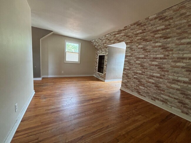 Building Photo - 4520 Lafayette Ave