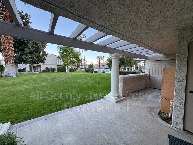 Building Photo - 2701 E Mesquite Ave