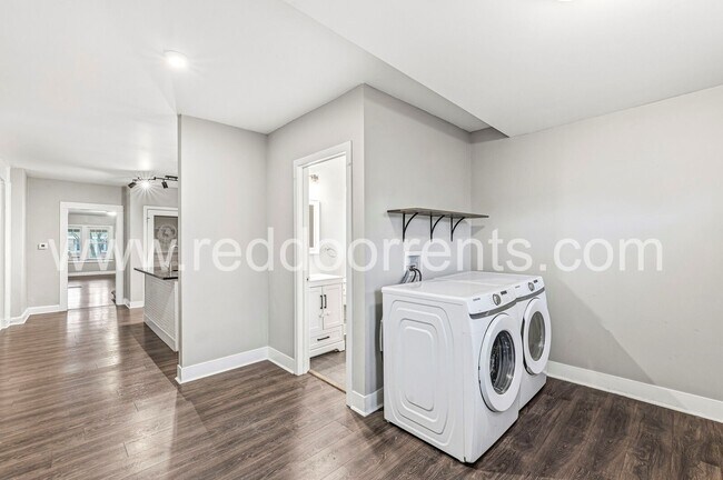 Building Photo - Spacious and Convenient 3-Bedroom Home in Indianapolis