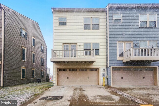 Building Photo - 2011 Serviceberry Rd