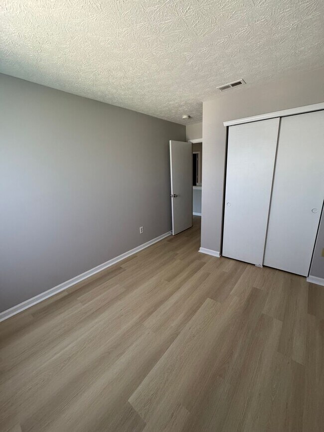 Building Photo - 4074 Lassen Ln