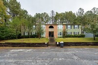 Building Photo - Immediate move -in. 

Housing vouchers acc...