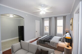 Building Photo - 6930 Greenview