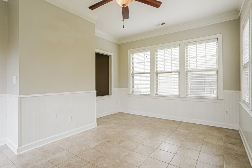Building Photo - 205 Summerwind Plantation Dr