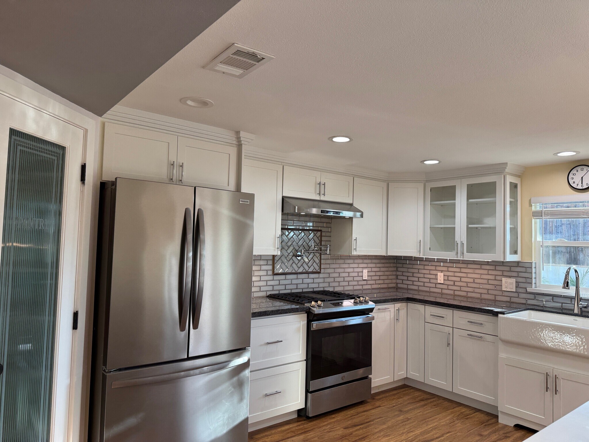 Brand new remodeled kitchen. - 22471 Loch Lomond Dr