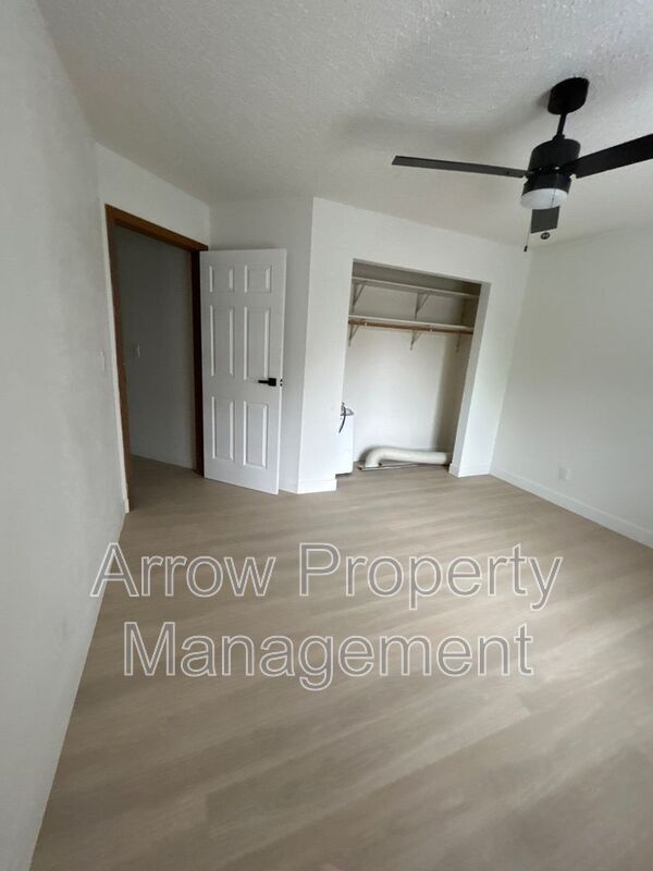 Building Photo - 205 E Arbor Ave