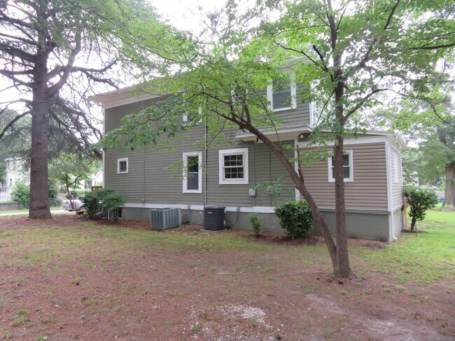 Building Photo - Brace yourself, because this Walnut Hill beauty doesn’t just turn heads — it demands a double-tak...