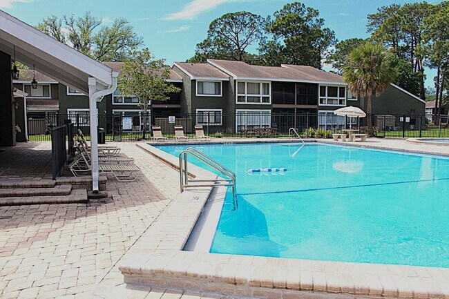 Building Photo - Lovely home in  Windhover Condos