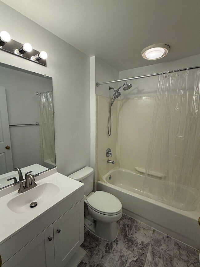 Building Photo - 17301 Pacific Rim Terrace