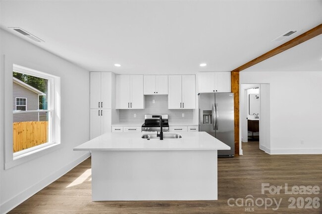 Building Photo - 2942 Reid Ave