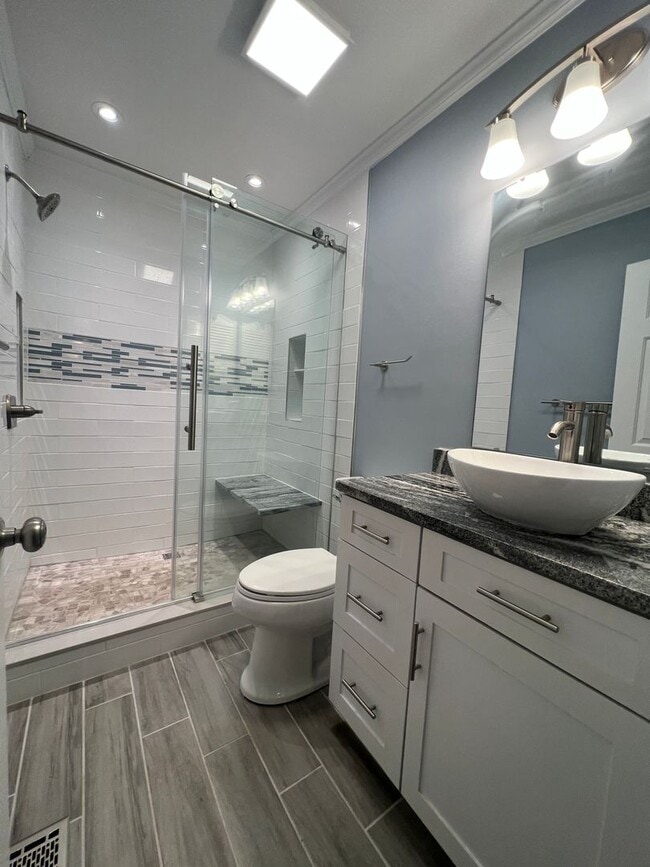 Building Photo - 6428 Whitewater Dr
