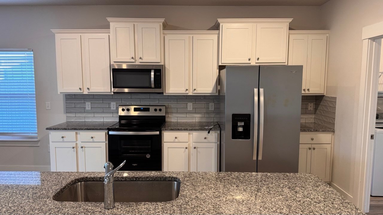 Building Photo - 6298 Forest Bay Ave